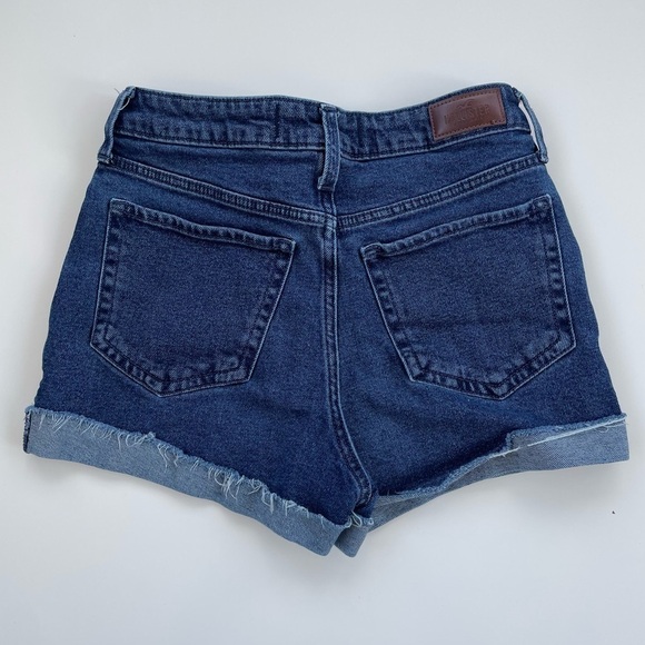 Hollister Women's Denim Ultra High Rise Mom Short Floral Embroidered Size 26 - Picture 4 of 8